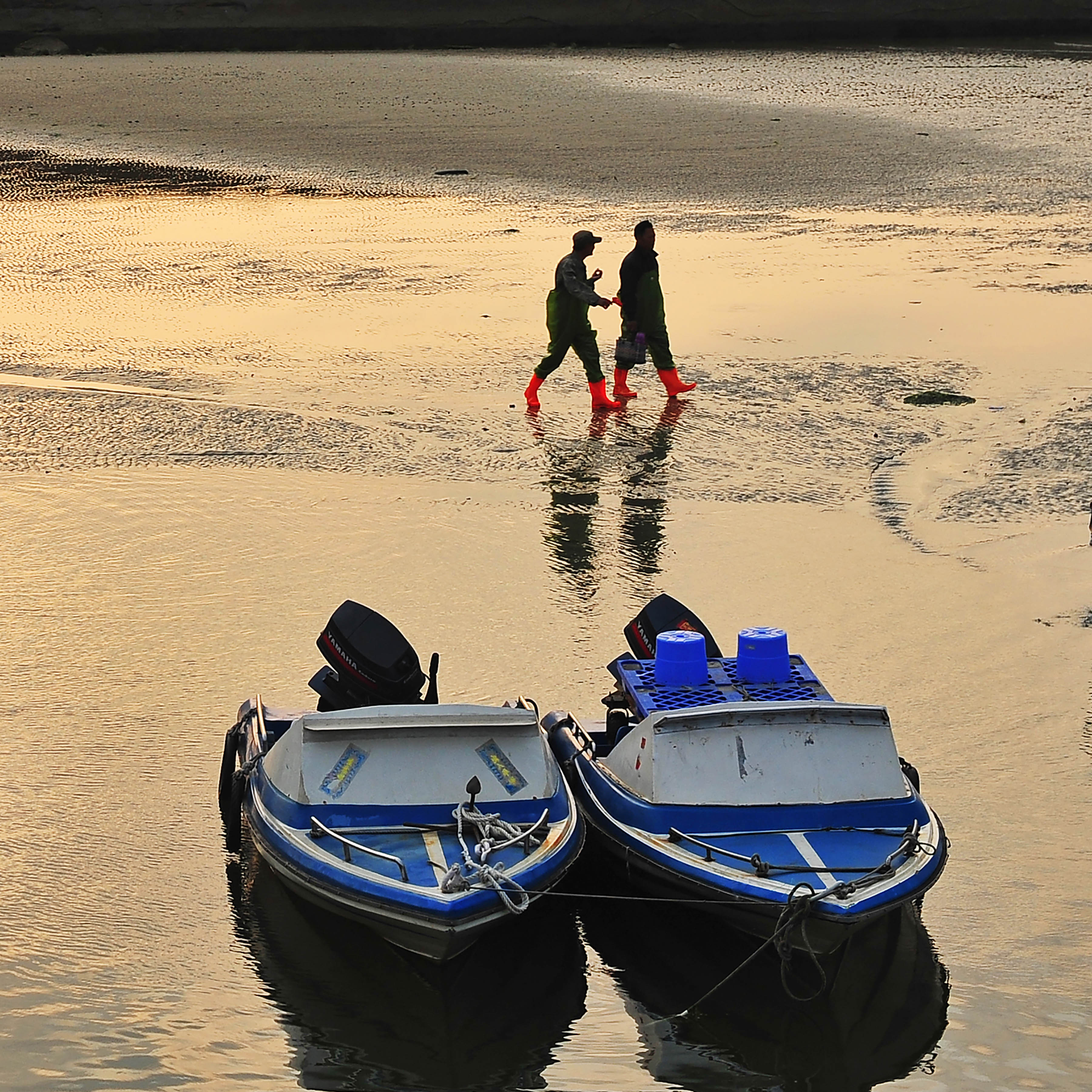 026金光照耀疍家人 张培建.jpg