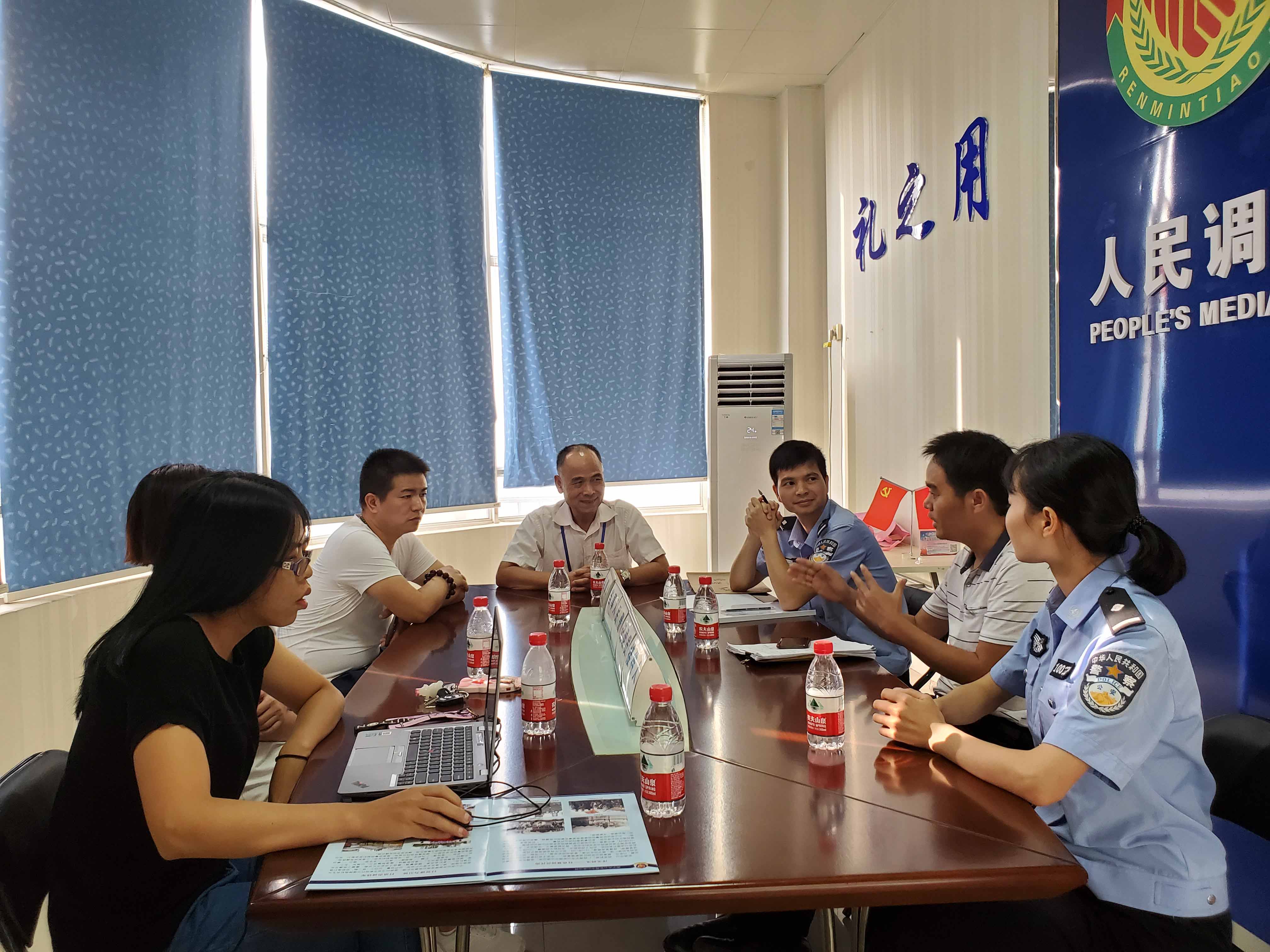 派出所依托“叶叔调解工作室”开展矛盾纠纷化解工作.jpg 派出所依托“叶叔调解工作室”开展矛盾纠纷化解工作.jpg